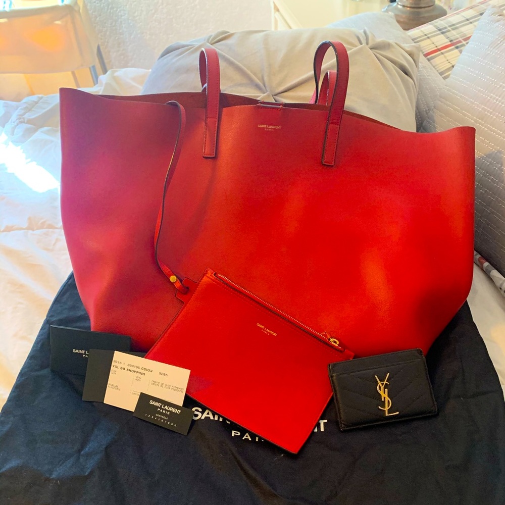 SHOPPING BAG SAINT LAURENT E/W IN SUPPLE LEATHER